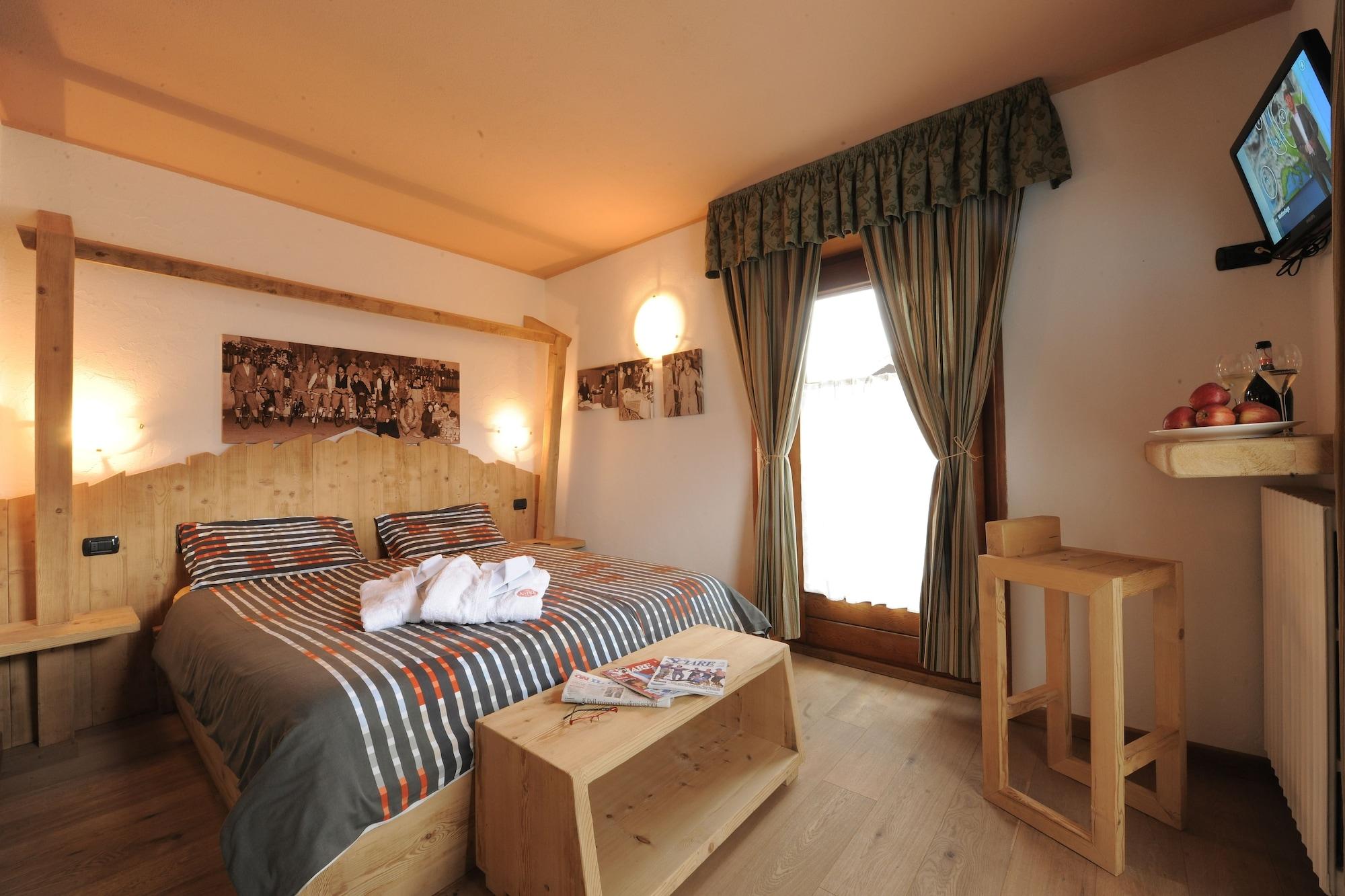 Hotel Astra Livigno Bagian luar foto
