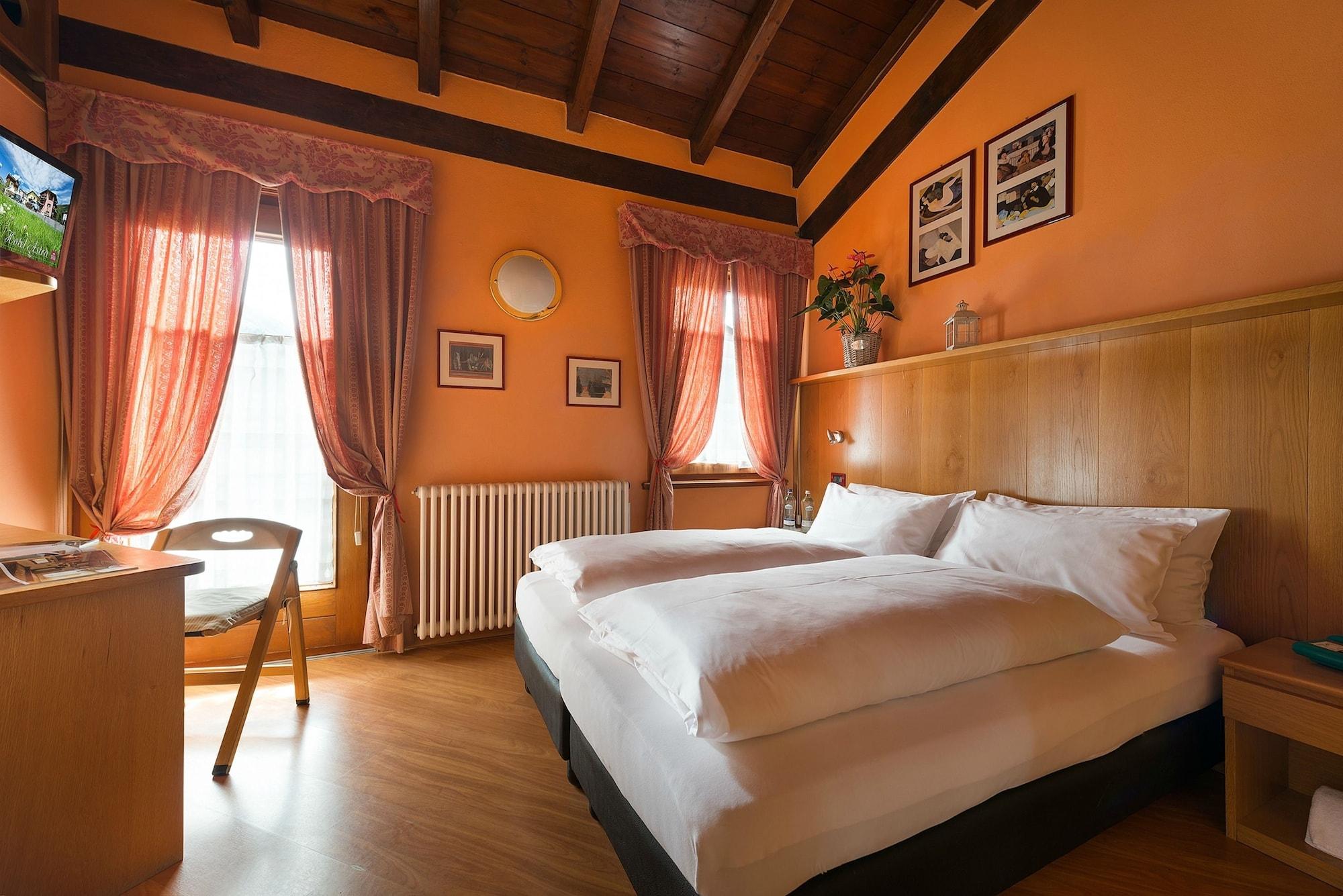 Hotel Astra Livigno Bagian luar foto