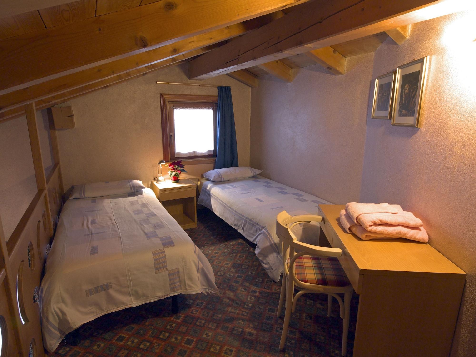 Hotel Astra Livigno Bagian luar foto