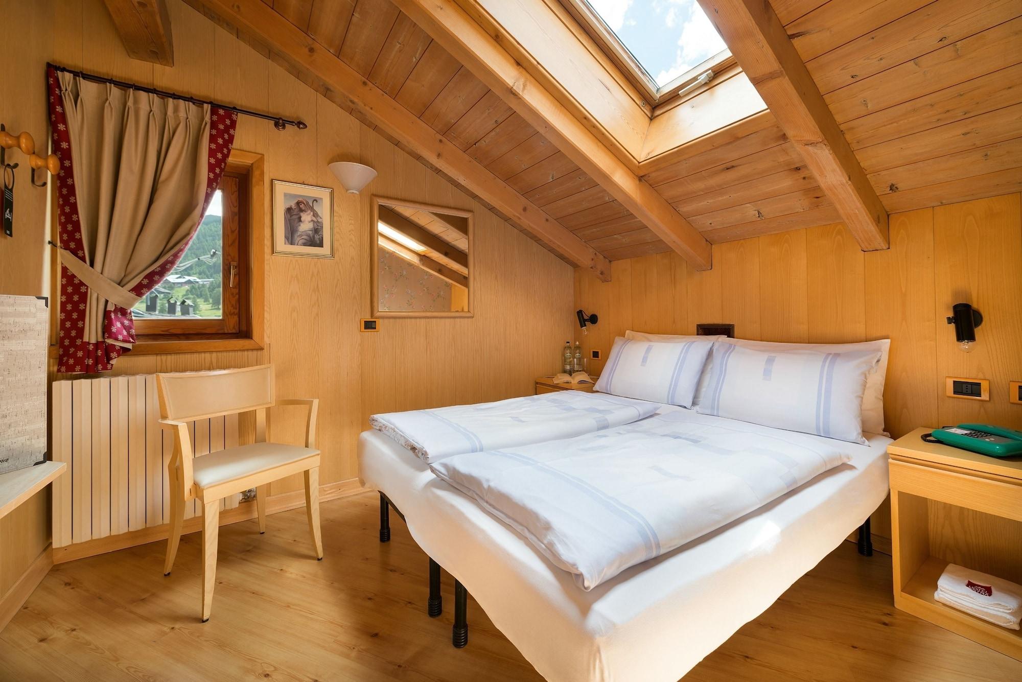Hotel Astra Livigno Bagian luar foto