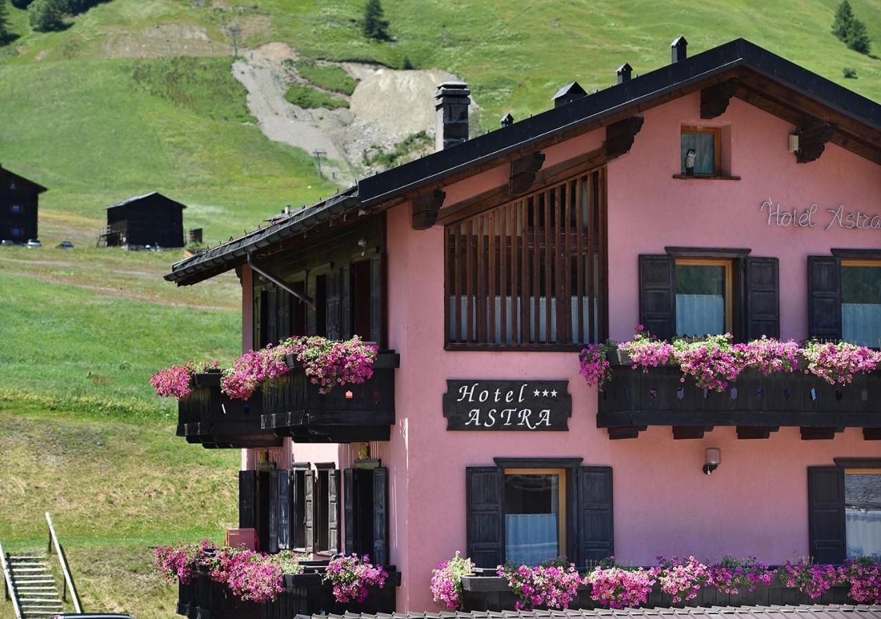 Hotel Astra Livigno Bagian luar foto