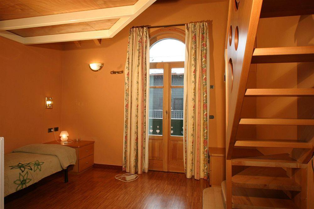 Hotel Astra Livigno Bagian luar foto