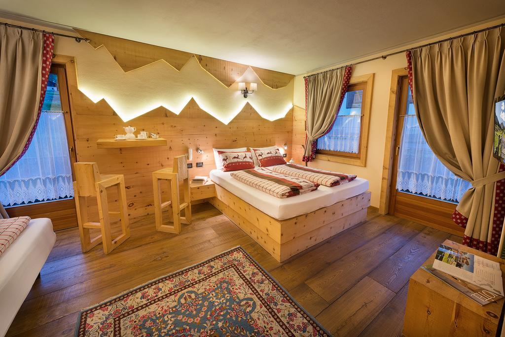 Hotel Astra Livigno Bagian luar foto