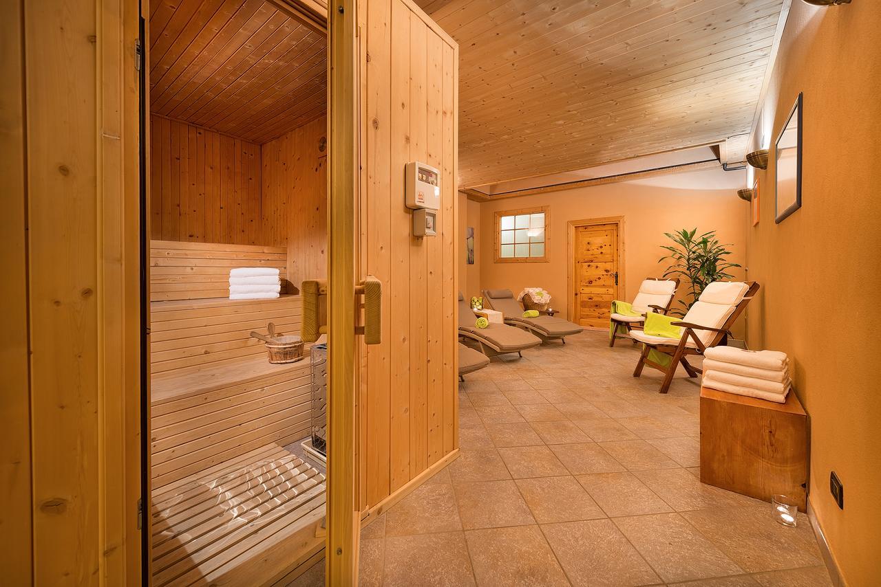 Hotel Astra Livigno Bagian luar foto