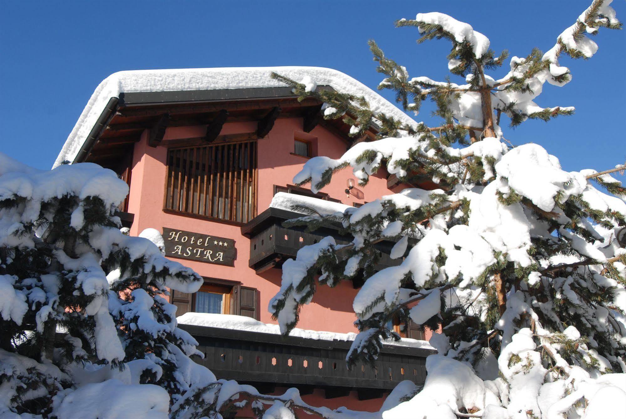 Hotel Astra Livigno Bagian luar foto