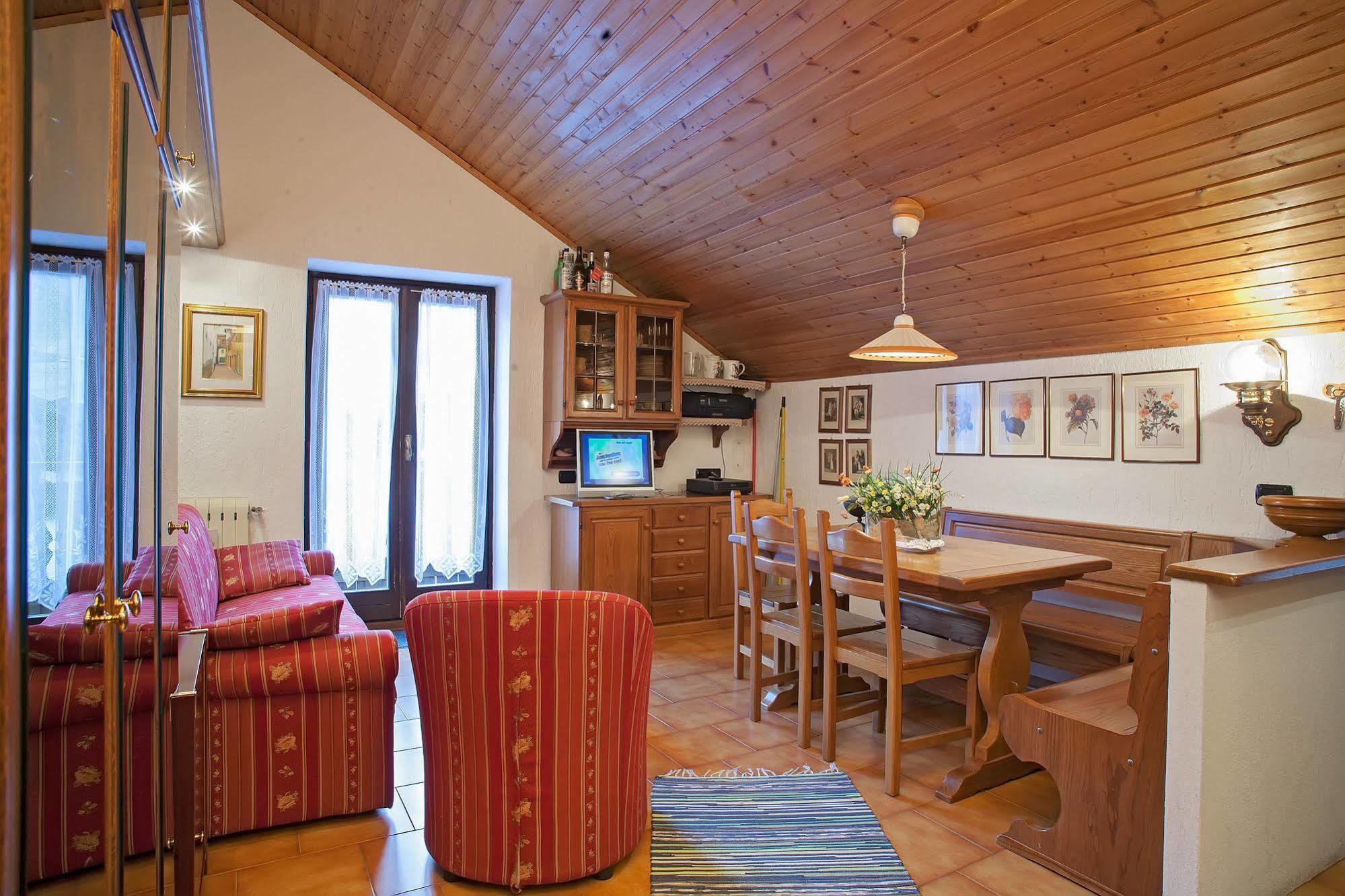 Hotel Astra Livigno Bagian luar foto